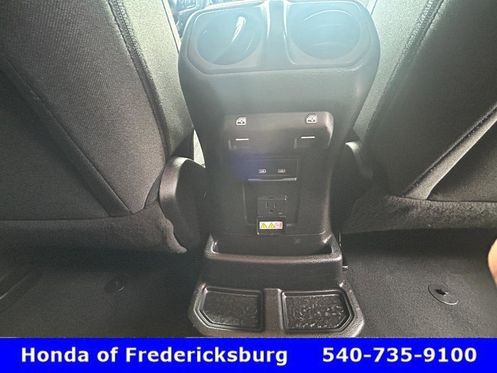 Used 2024 Jeep Wrangler Sahara AWD/4WD image 30