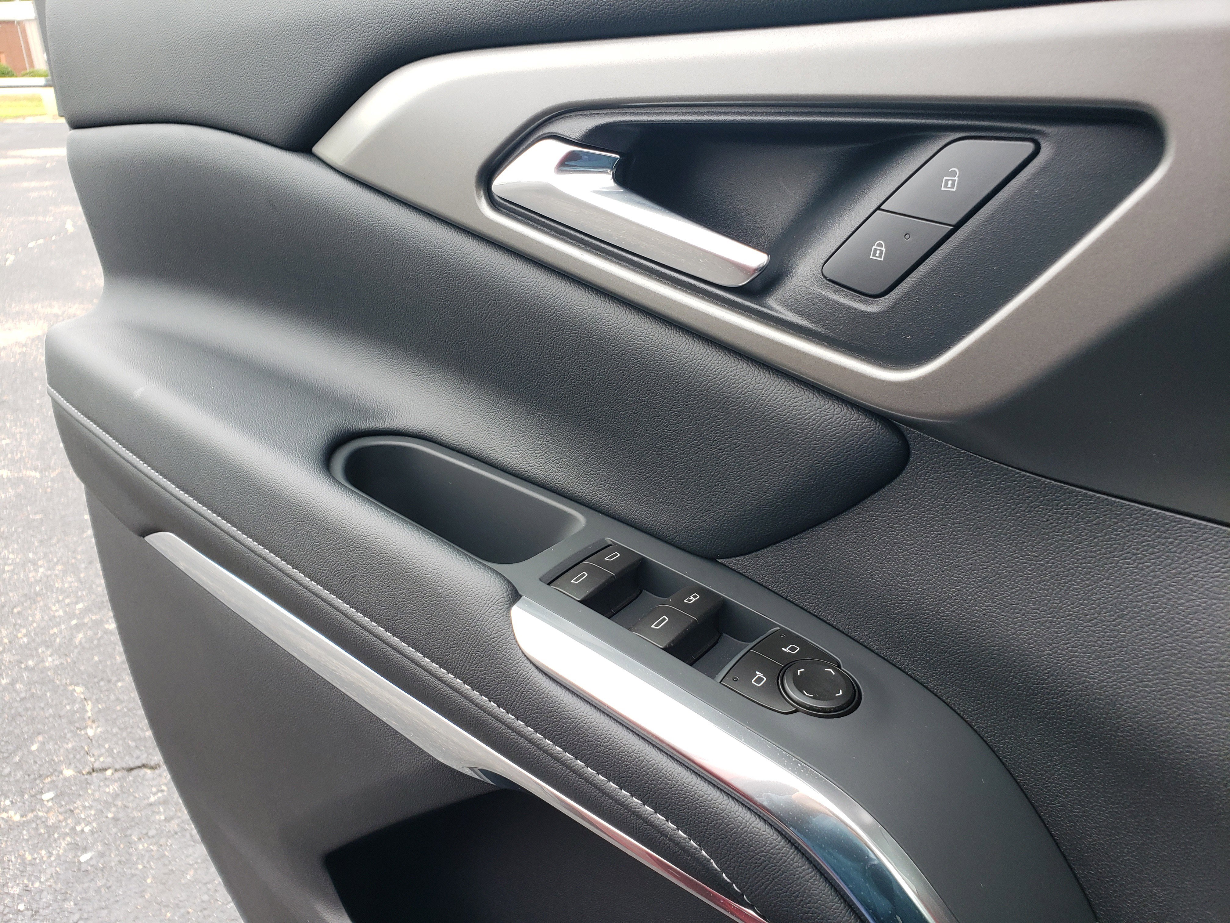 New 2026 Chevrolet Traverse LT image 14