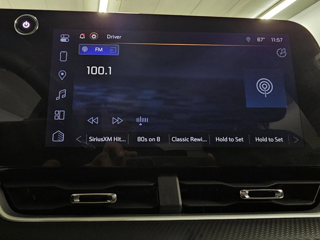 Used 2025 Chevrolet Equinox LT w/ Safety and Technology Package FWD image 16