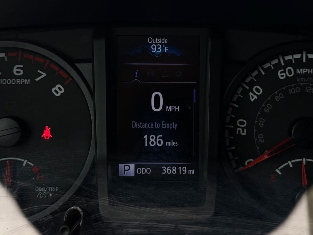 Used 2022 Toyota Tacoma SR RWD image 12