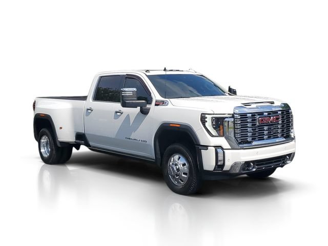 Used 2024 GMC Sierra 3500 Denali w/ Denali Reserve Package AWD/4WD image 1