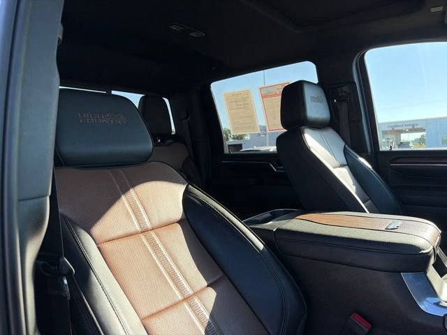 Used 2024 Chevrolet Silverado 2500 High Country w/ High Country Premium Package AWD/4WD image 54