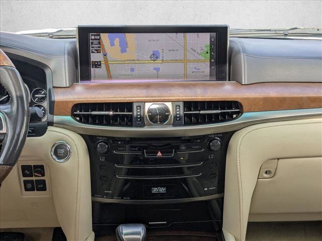 Used 2016 Lexus LX 570 4WD w/ Luxury Package image 15