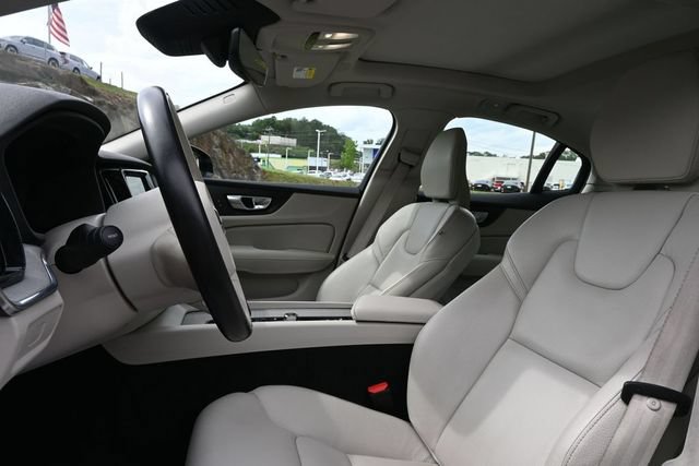 Used 2025 Volvo S60 B5 Plus AWD/4WD image 14