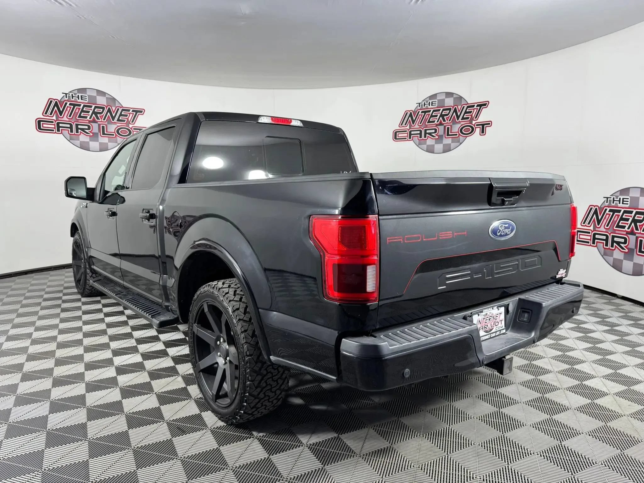 Used 2019 Ford F150 Lariat w/ Equipment Group 502A Luxury AWD/4WD image 5