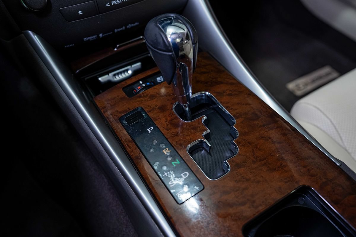 Used 2013 Lexus IS 250 w/ Premium Pkg Value Edition RWD image 6
