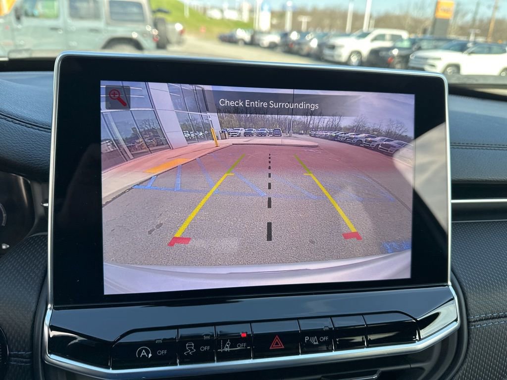 Certified 2025 Jeep Compass Limited w/ High Altitude Package image 10