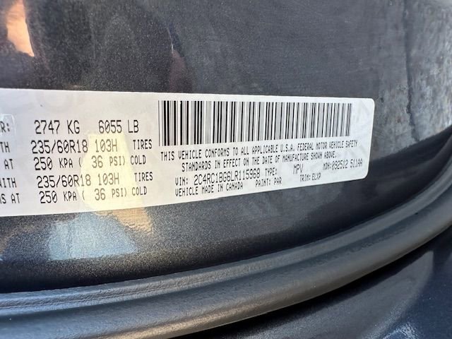 Used 2020 Chrysler Pacifica Touring-L w/ Tire & Wheel Group image 29