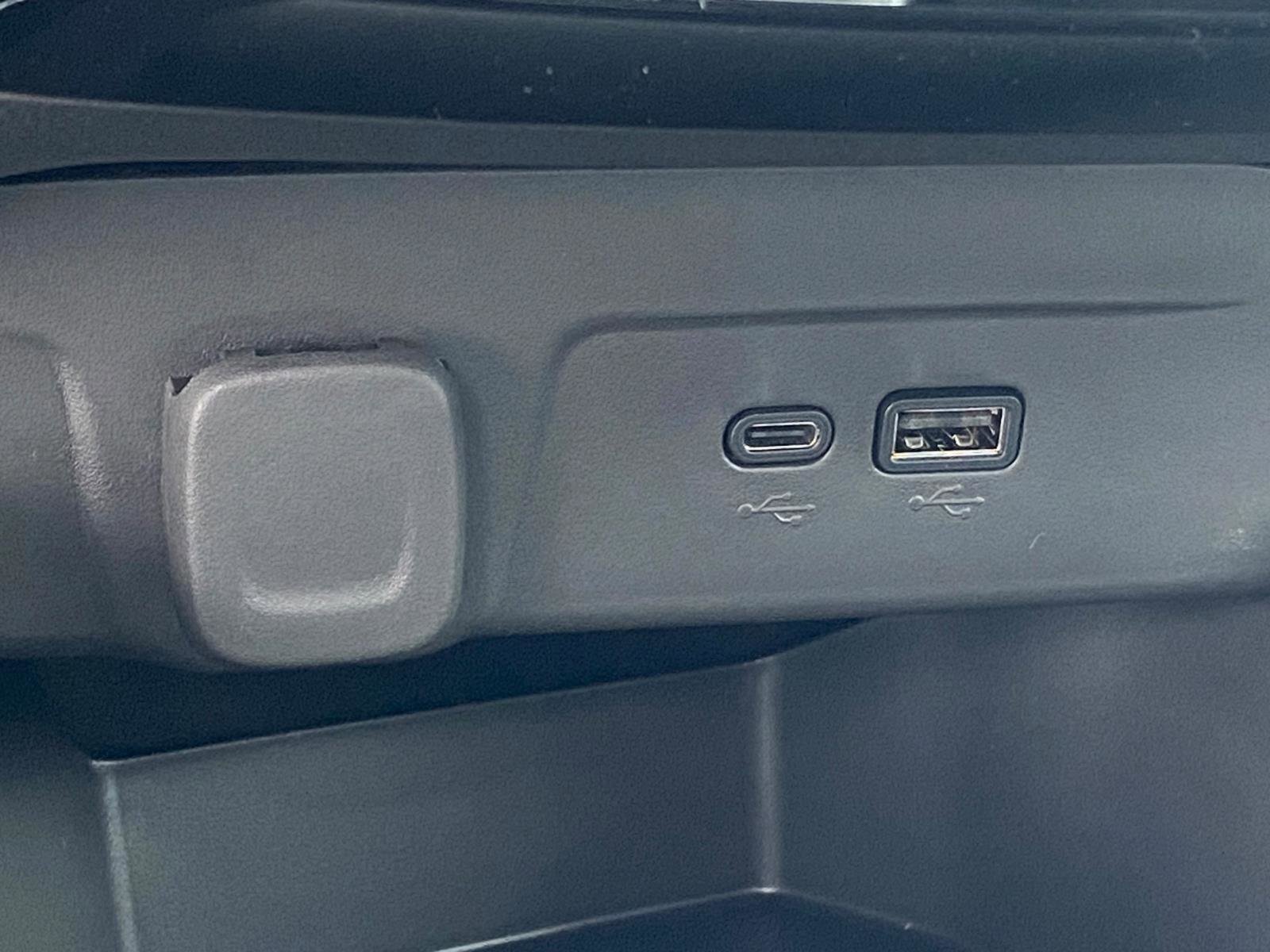 New 2026 Chevrolet Trax LT w/ LT Convenience Package FWD image 17