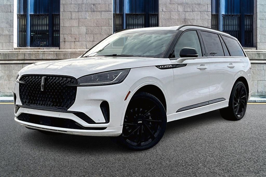 Used 2025 Lincoln Aviator Reserve w/ Jet Appearance Package video 2