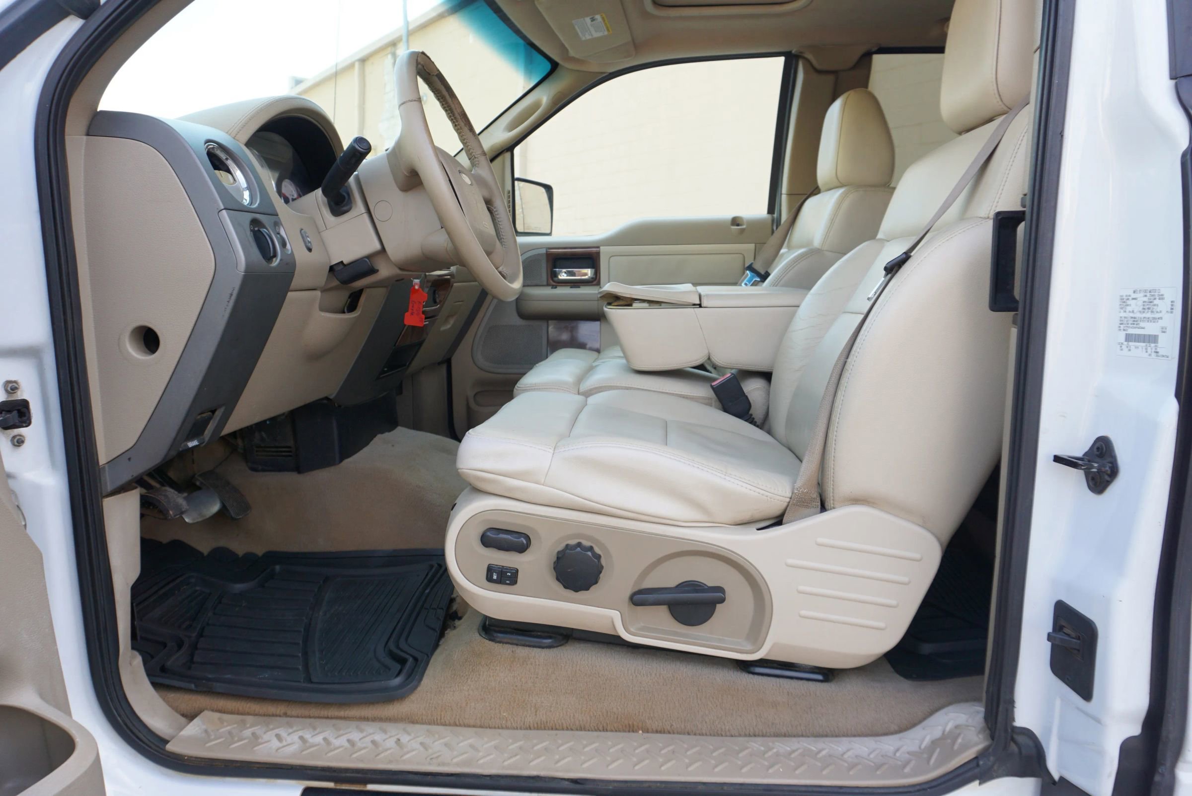 Used 2004 Ford F150 Lariat image 20