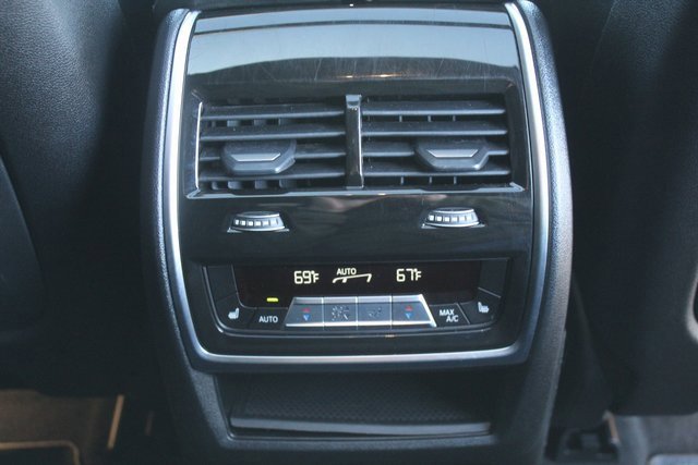 Used 2024 BMW X6 xDrive40i w/ Premium Package image 22