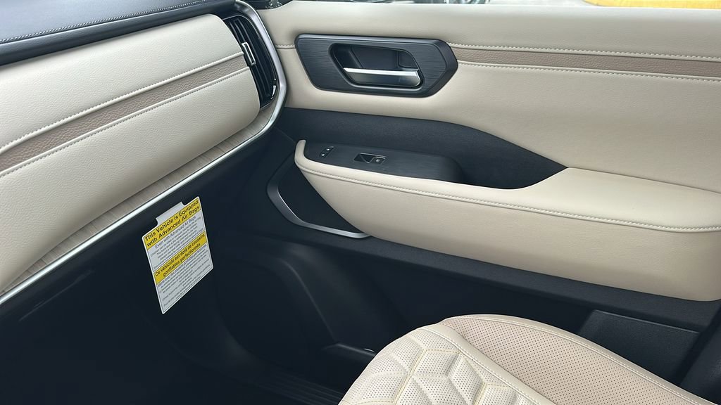 New 2025 Nissan Armada Platinum image 28