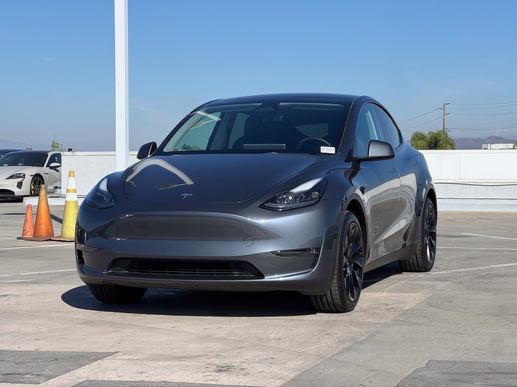 Used 2023 Tesla Model Y Long Range AWD/4WD image 6