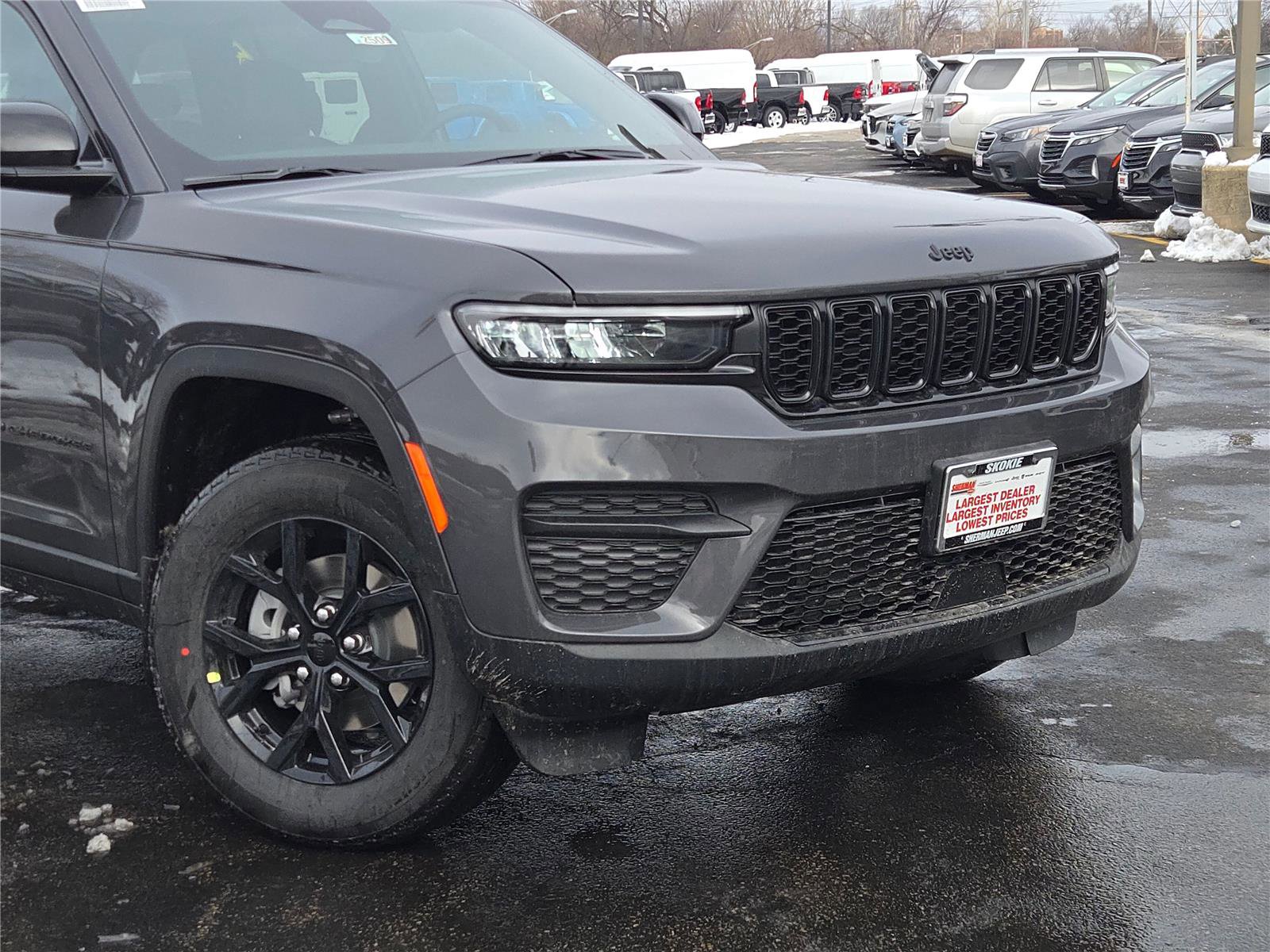 New 2025 Jeep Grand Cherokee Altitude w/ Trailer Tow Package image 2