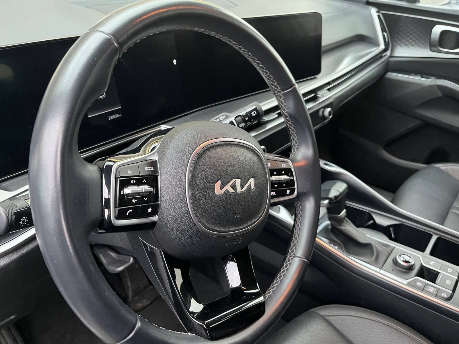 Used 2024 Kia Sorento S FWD image 36