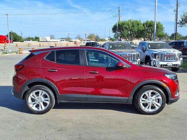 Used 2022 Buick Encore GX Preferred w/ Cold Weather Comfort Package image 2