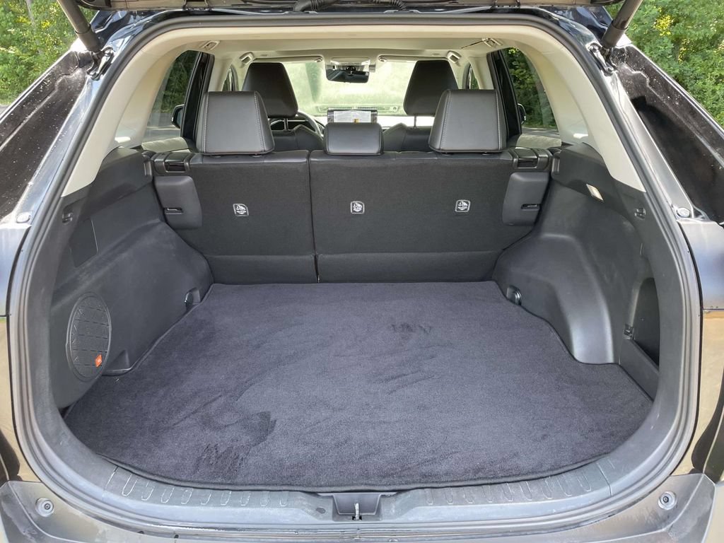 Used 2025 Toyota RAV4 XLE Premium w/ Weather Package FWD image 8
