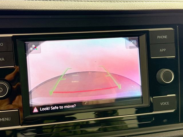 Used 2023 Volkswagen Jetta SE FWD image 29