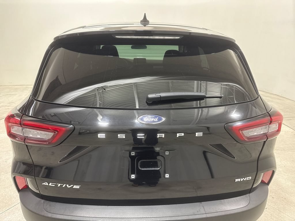 Used 2025 Ford Escape Active AWD/4WD image 24
