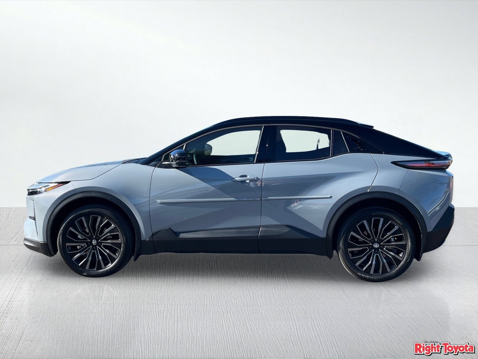 Certified 2026 Toyota C-HR w/ Cold Weather Package AWD/4WD image 4