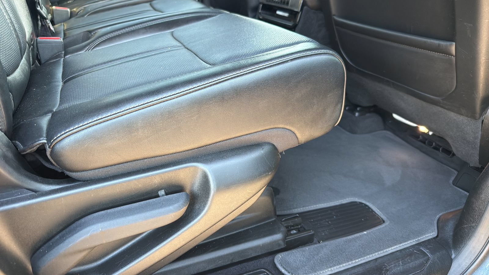 Used 2024 Jeep Wagoneer Series II w/ Flexible Seating Group AWD/4WD image 26