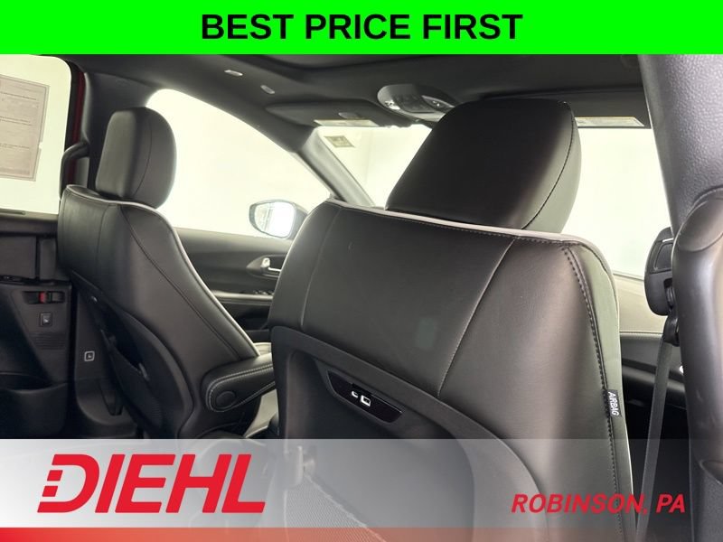 New 2027 Chrysler Pacifica Limited w/ Family Tech Group AWD/4WD image 13