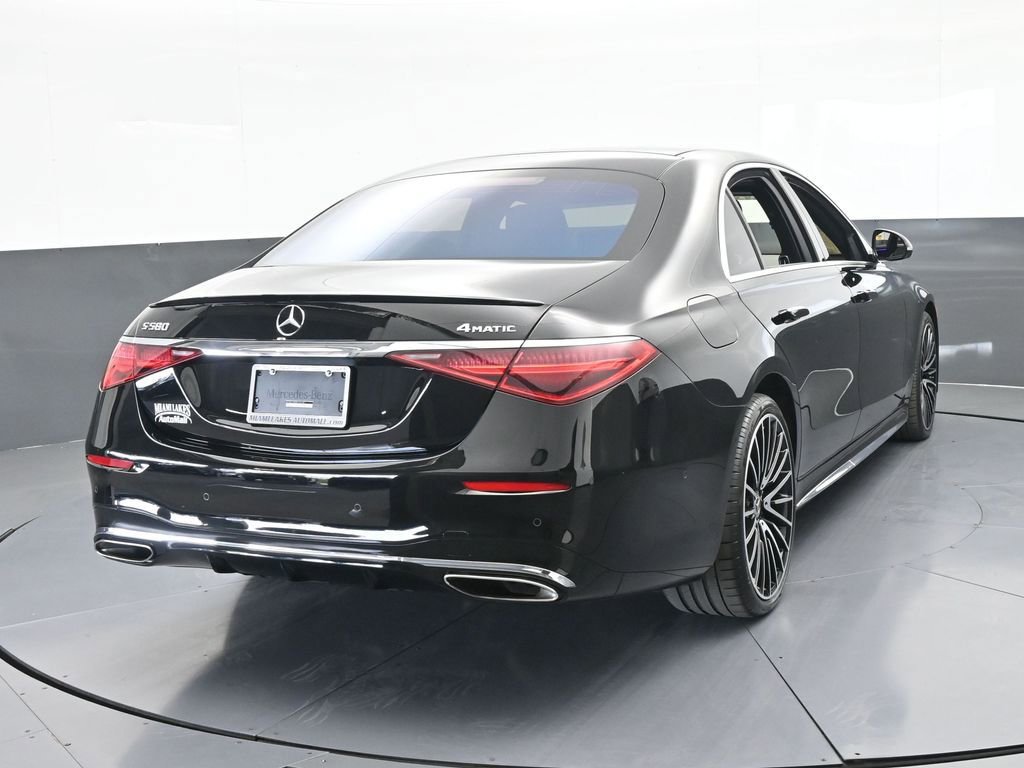 Used 2022 Mercedes-Benz S 580 4MATIC Sedan image 5