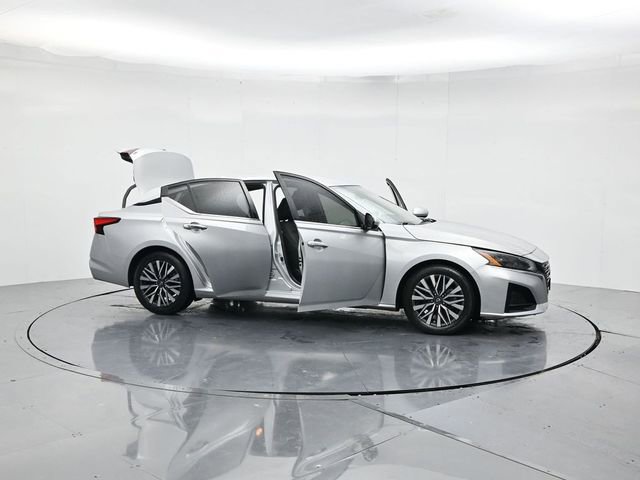 Used 2023 Nissan Altima 2.5 SV image 50