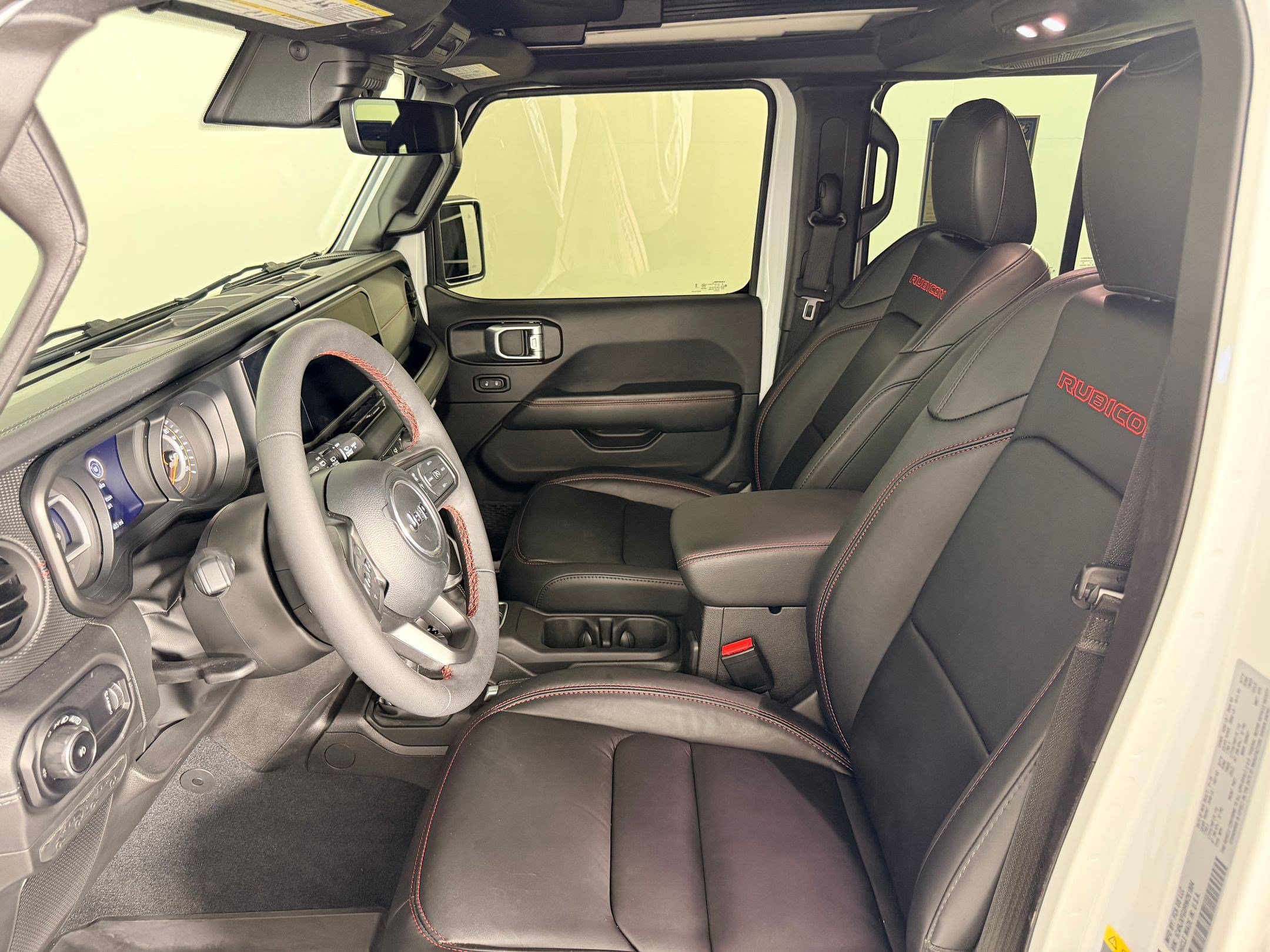 Used 2024 Jeep Wrangler Unlimited Rubicon AWD/4WD image 5
