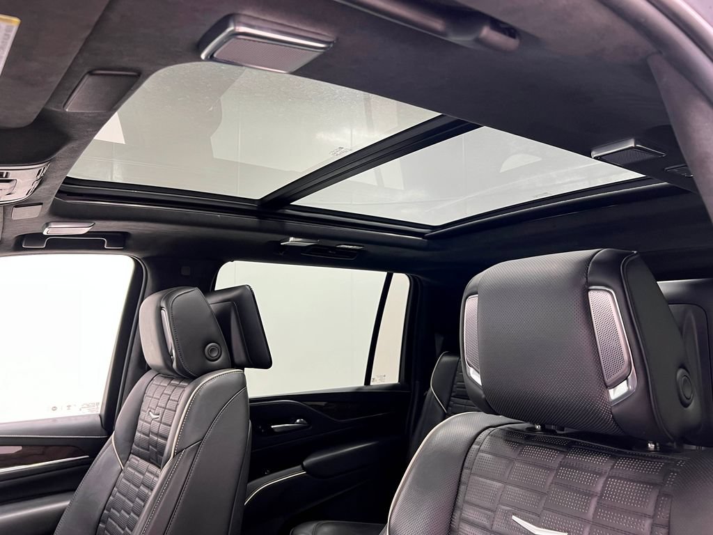 Used 2022 Cadillac Escalade ESV Sport Platinum AWD/4WD image 13