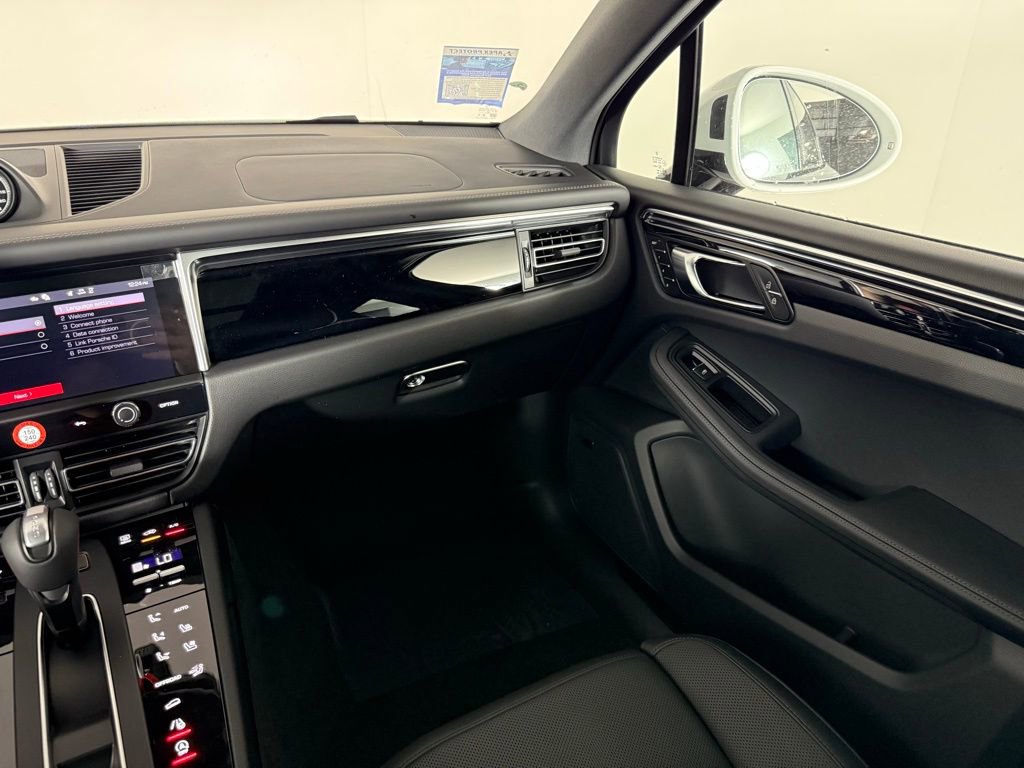 New 2025 Porsche Macan Turbo image 22