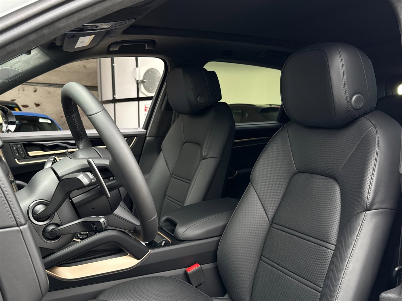 New 2026 Porsche Cayenne Turbo image 5