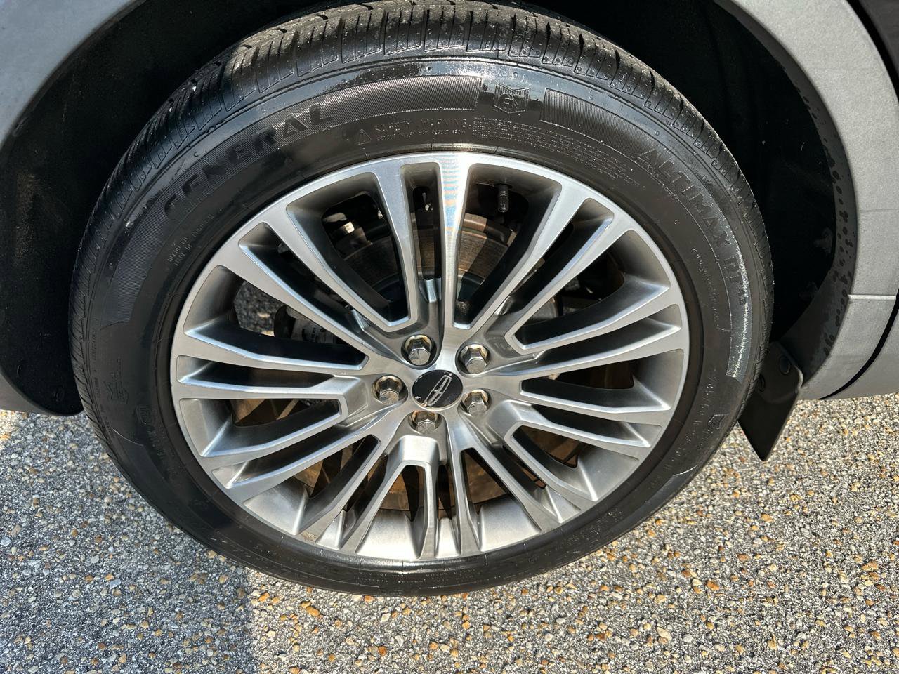 Used 2016 Lincoln MKX Reserve w/ Climate Package image 39