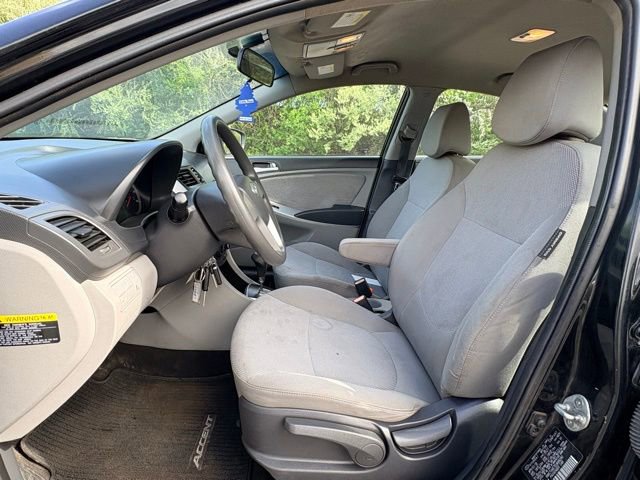 Used 2014 Hyundai Accent GLS FWD image 9