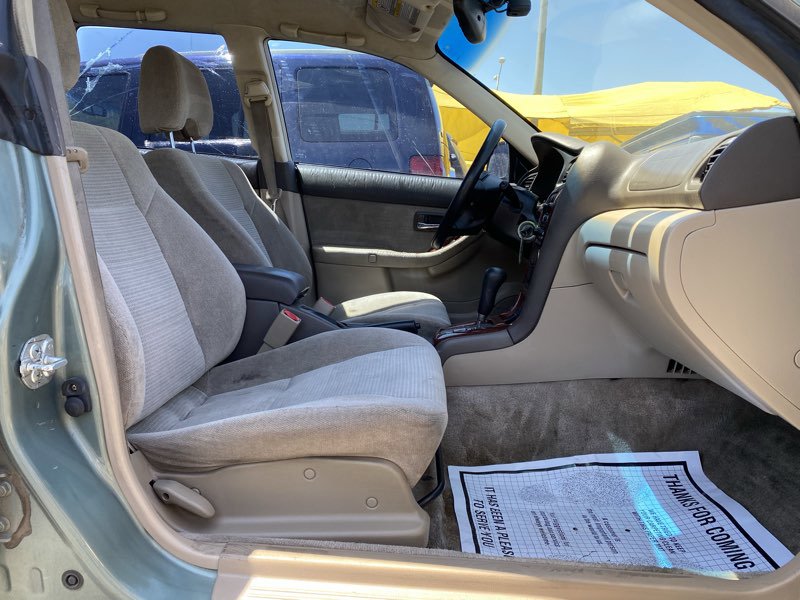 Used 2004 Subaru Outback Wagon image 26