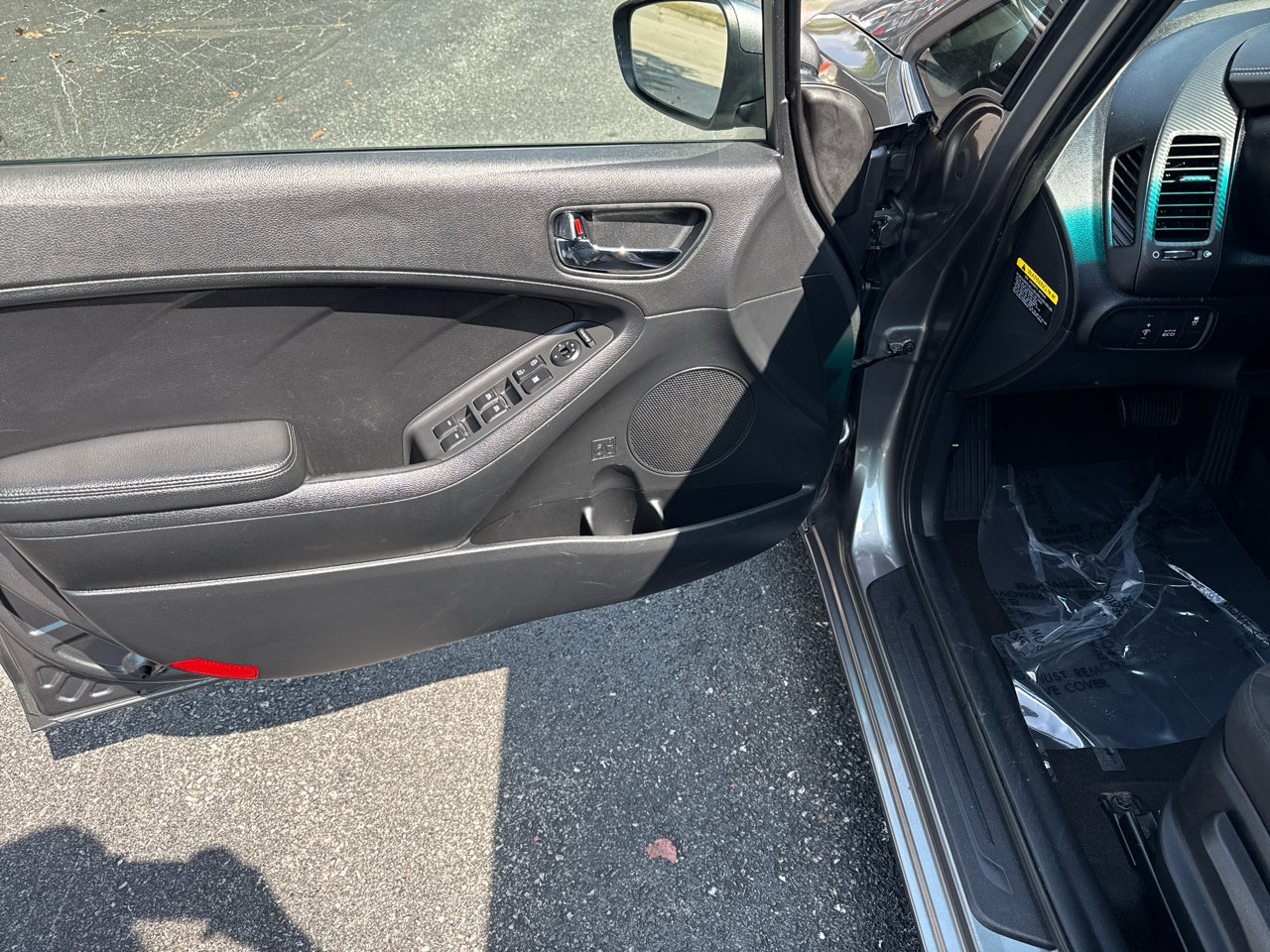 Used 2015 Kia Forte EX image 12