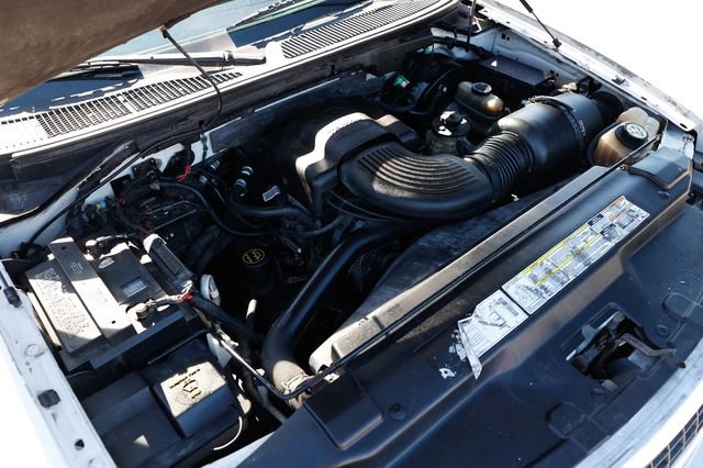 Used 2002 Ford Expedition XLT image 48