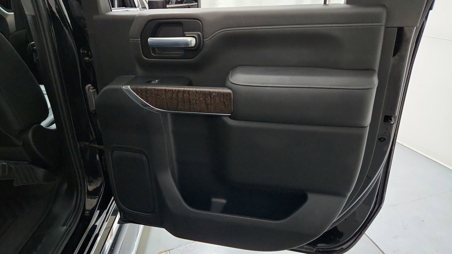 Used 2023 GMC Sierra 2500 Denali w/ Denali Ultimate Package AWD/4WD image 18