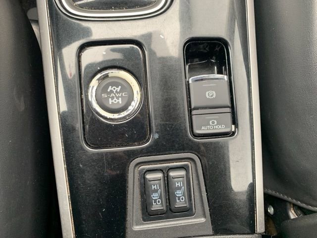Used 2019 Mitsubishi Outlander AWD image 23