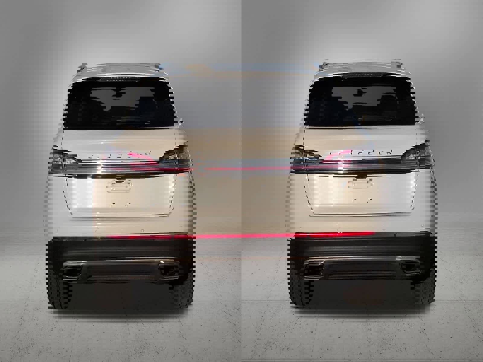 Used 2023 Lincoln Nautilus Black Label w/ Cargo Utility Package image 5