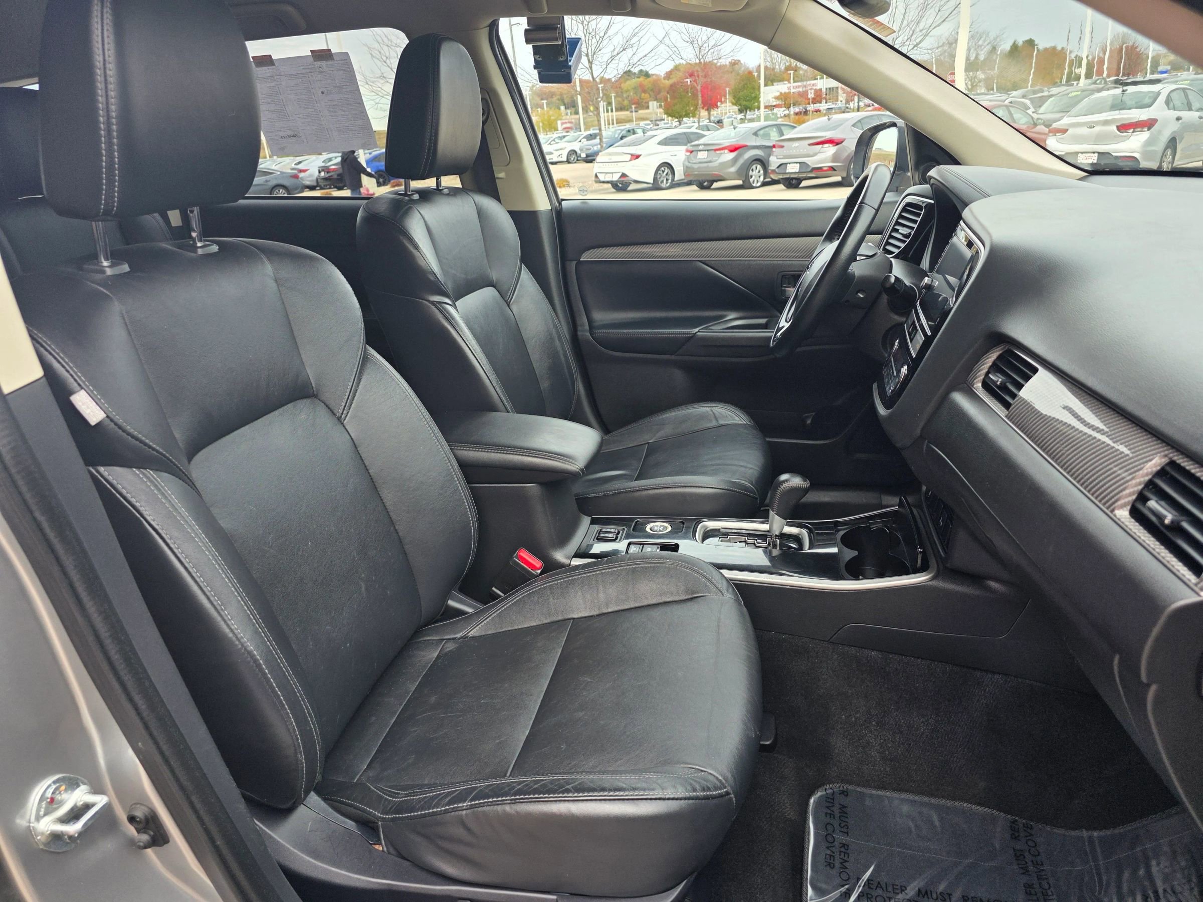 Used 2019 Mitsubishi Outlander SEL image 9