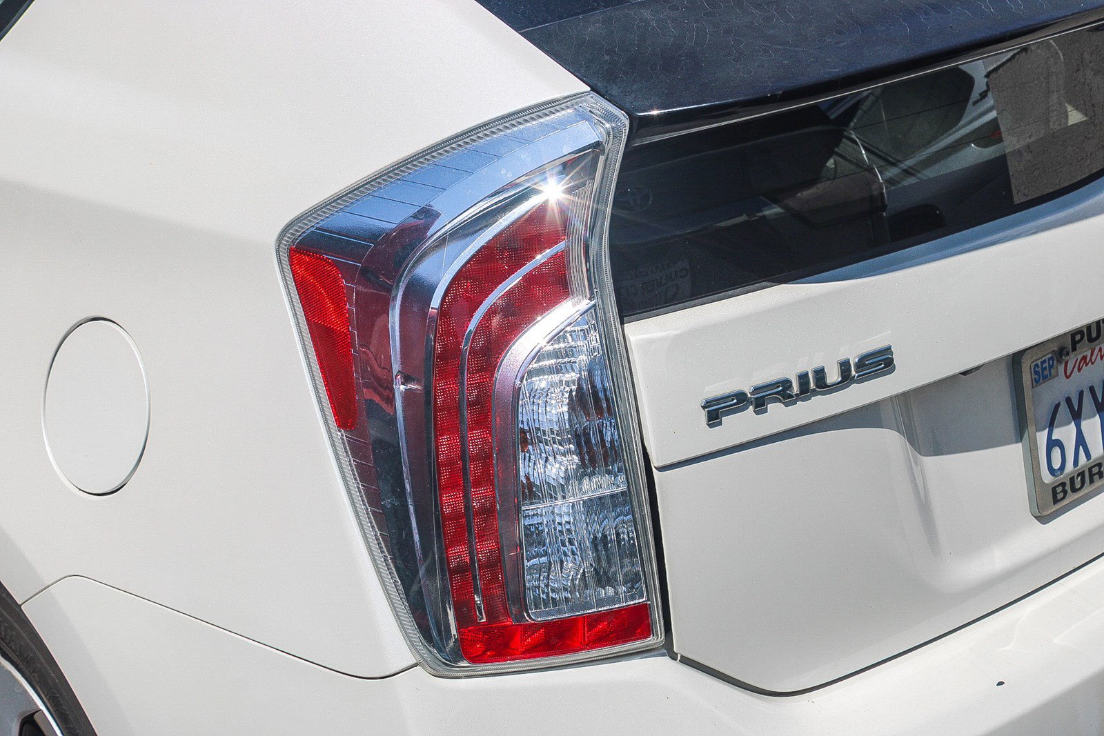Used 2012 Toyota Prius Four w/ Deluxe Solar Roof Pkg FWD image 11
