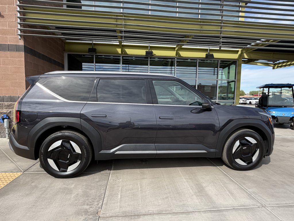 Used 2025 Kia EV9 Wind AWD/4WD image 9