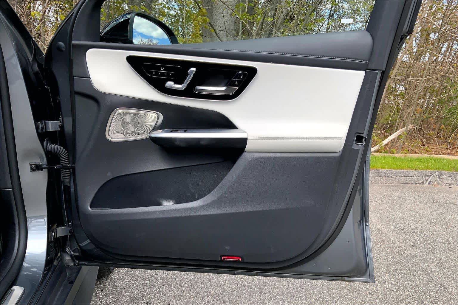 Used 2023 Mercedes-Benz GLC 300 4MATIC image 23