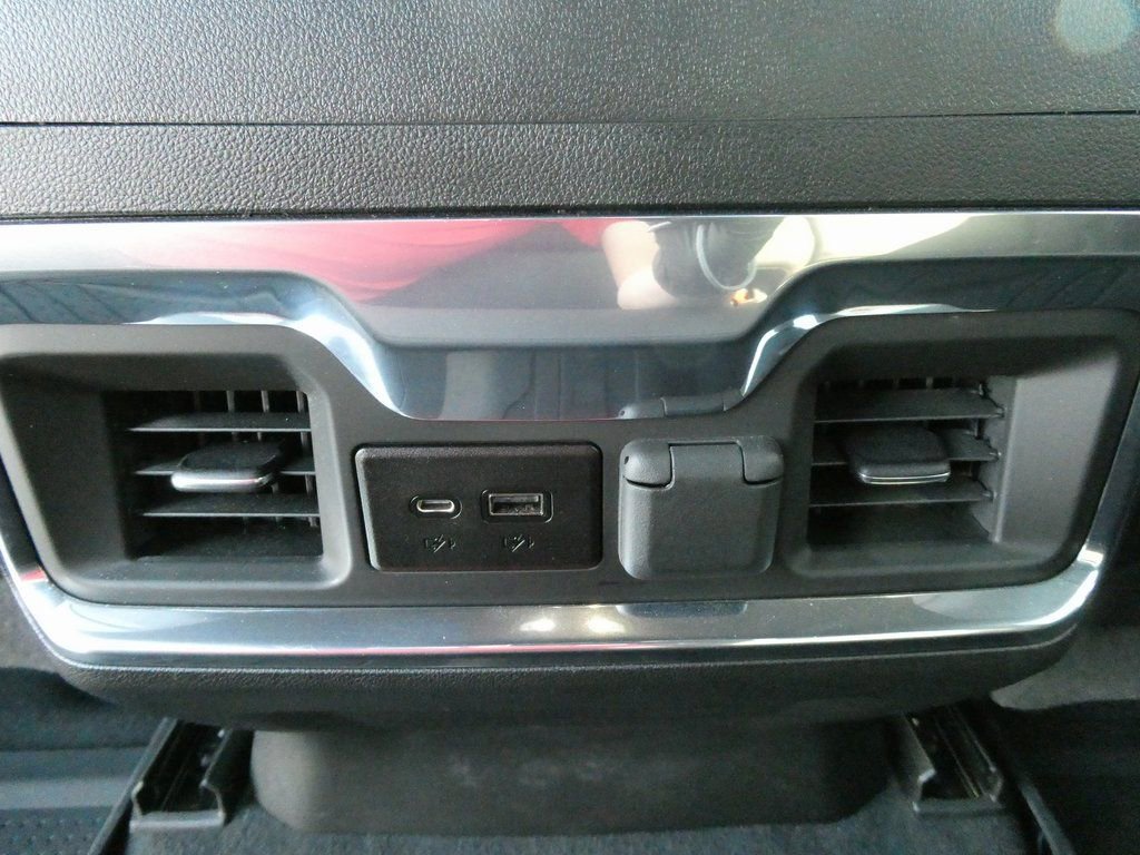 Certified 2022 Chevrolet Silverado 1500 High Country AWD/4WD image 22