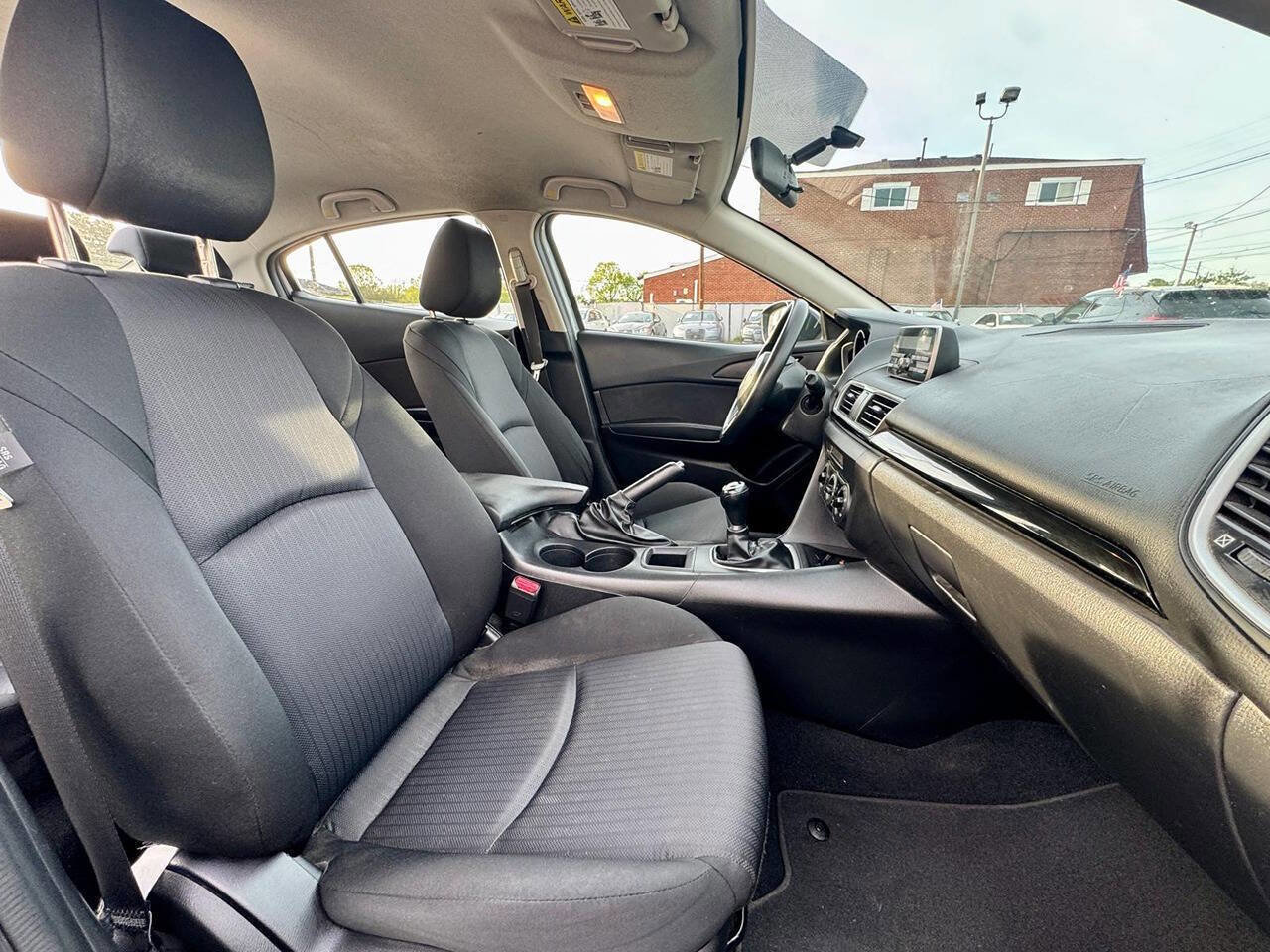 Used 2015 MAZDA MAZDA3 i SV image 11