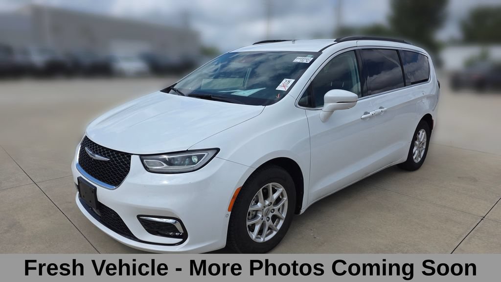 Used 2022 Chrysler Pacifica Touring-L w/ Uconnect Theater Family Group FWD image 1