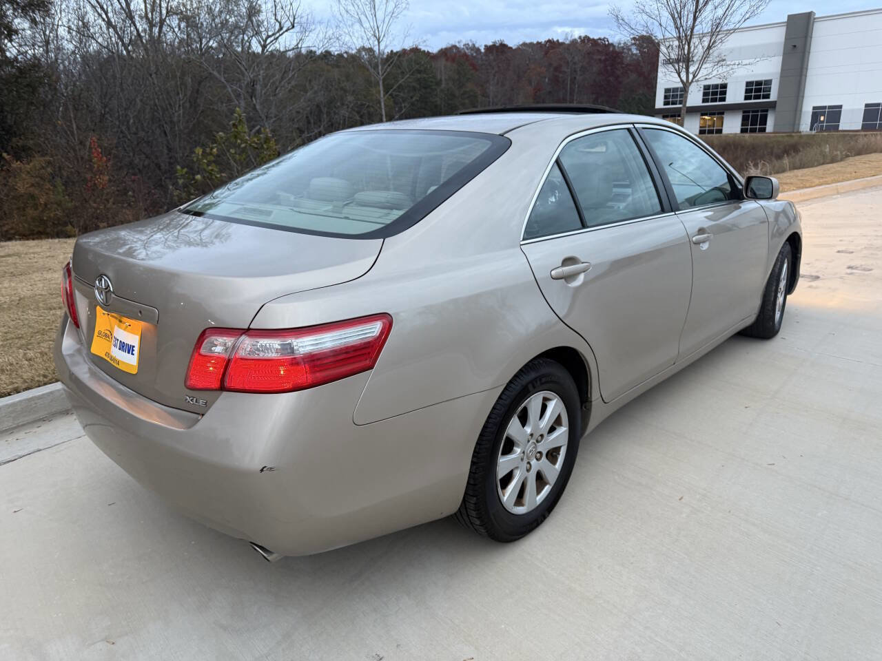 Used 2009 Toyota Camry XLE image 3