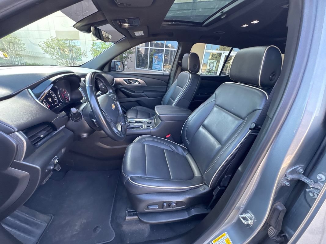 Used 2023 Chevrolet Traverse Premier AWD/4WD image 28